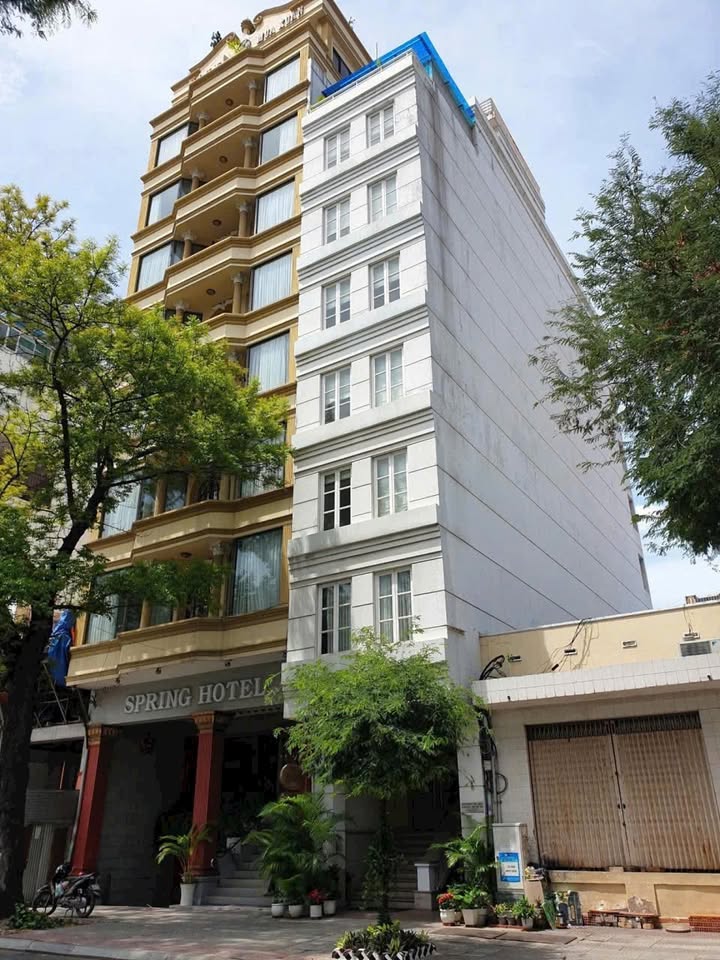 Tòa nhà căn hộ dịch vụ Lê Thánh Tôn, Quận 1, 92m² giá 120 tỷ - Đầu tư sinh lời ngay!