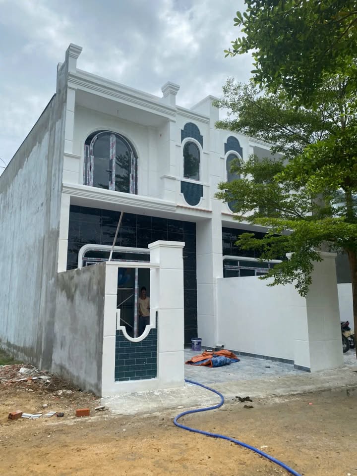 Shophouse Đức Hòa 100m² giá 3.55 tỷ - Đầu tư sinh lời ngay hôm nay!