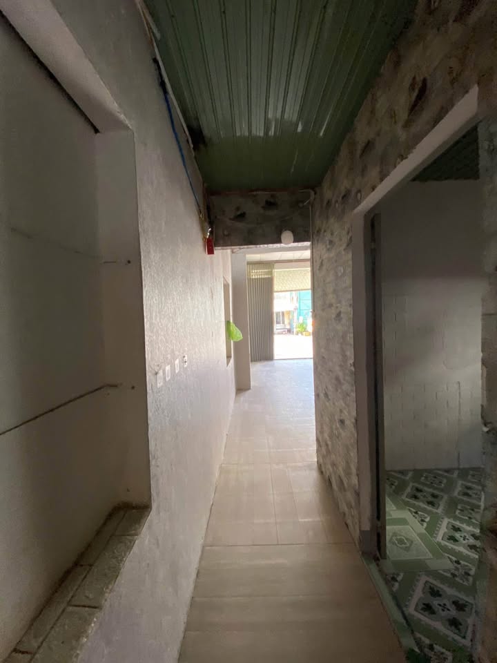 Nhà nguyên căn mặt tiền đường Phước Long Nha Trang 2PN giá 8 triệu - Kinh doanh thuận lợi!