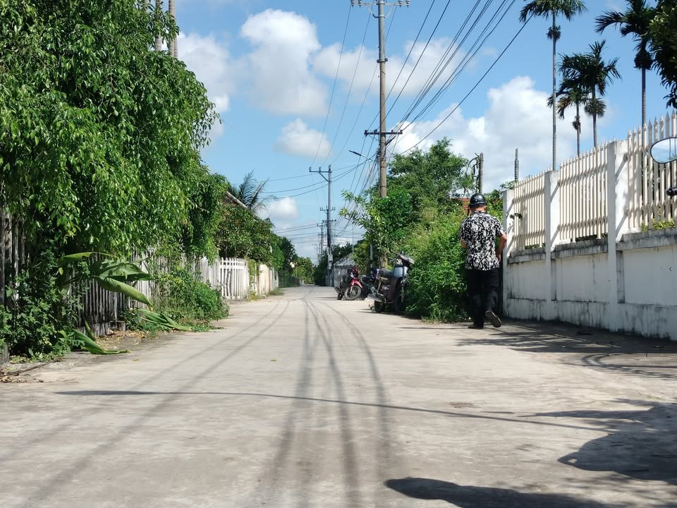 Đất nền xóm 2 Hải Xuân 210m² giá 1 tỷ - Sổ đỏ chính chủ, vị trí đẹp!