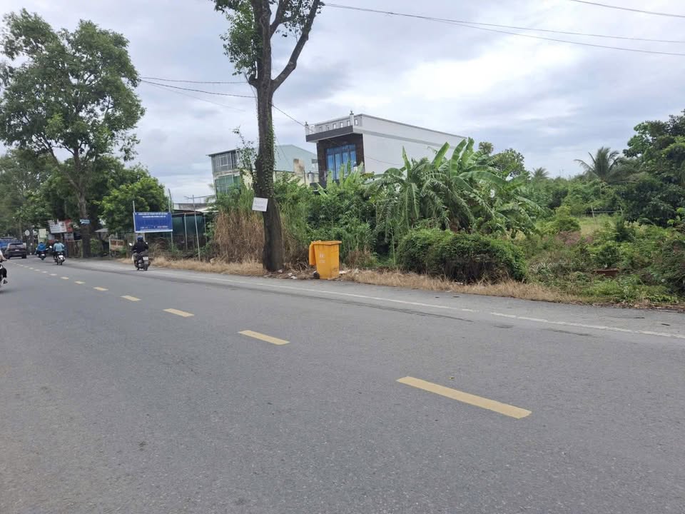 Nhà mặt tiền đường 30/04, TX Cai Lậy, 128m² giá 5.5 tỷ - Cơ hội đầu tư tuyệt vời!