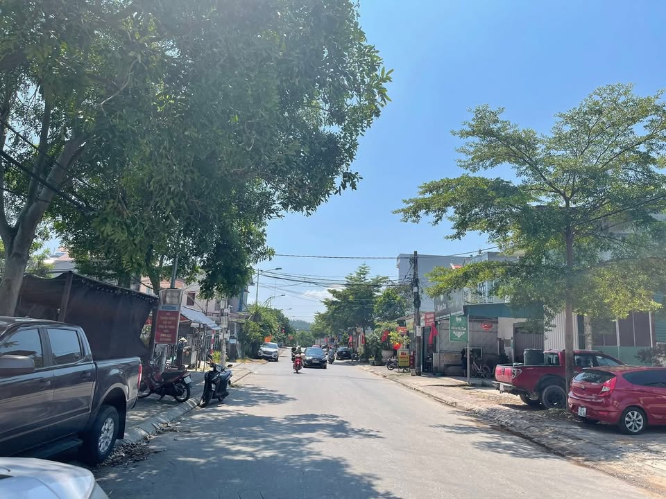 Mặt tiền đường Yết Kiêu, phường Sao Đỏ, 134m² giá 3 tỷ - Cơ hội đầu tư hiếm có!