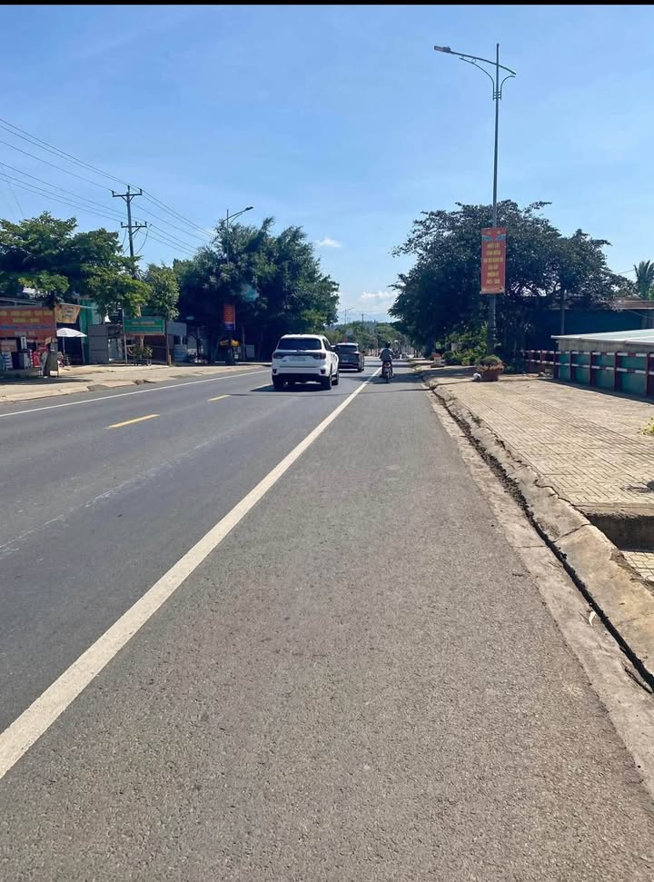 Nhà Mặt Tiền Quốc Lộ 20 Xã Ninh Gia 500m² giá 7 triệu - Đầy đủ tiện ích