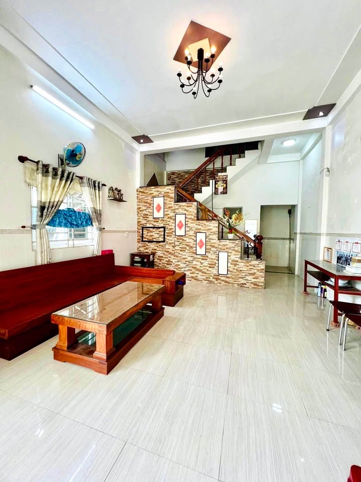 Nhà lô góc hẻm Bích Khê, Cẩm Thành, 144m² chỉ 2.2 tỷ - Sổ đỏ chính chủ!