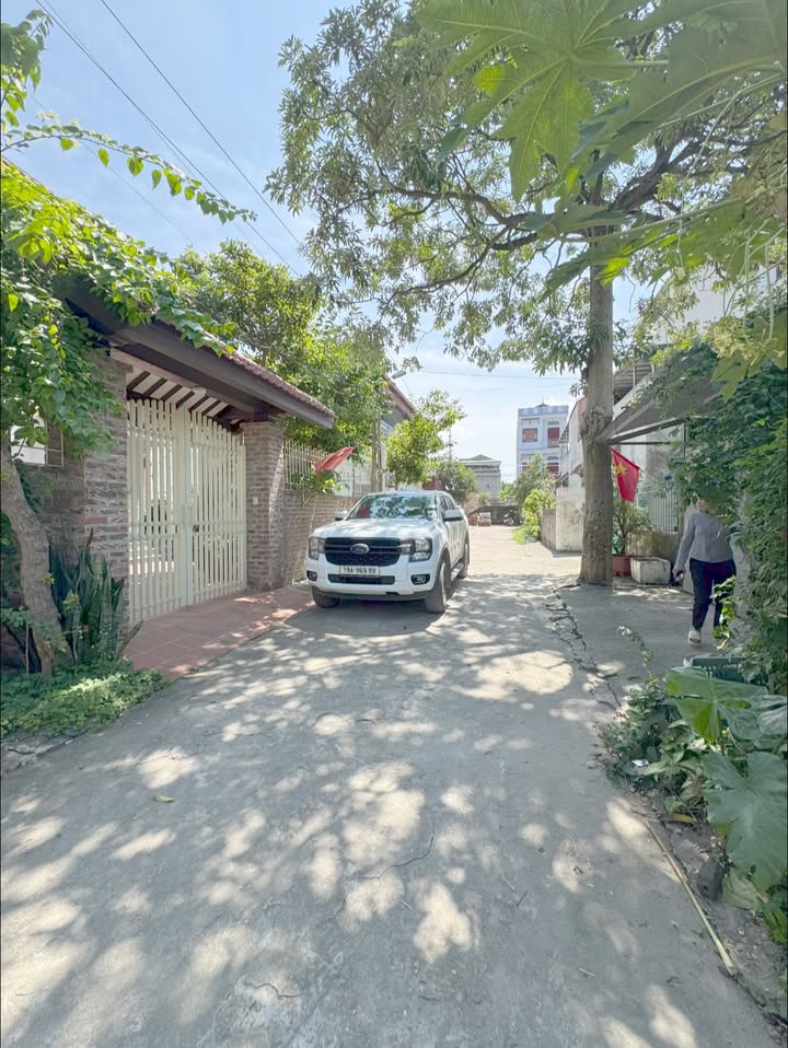 Đất thổ cư 100m² tại trung tâm TXPT - Giá chỉ 1.2 tỷ, hướng Đông!