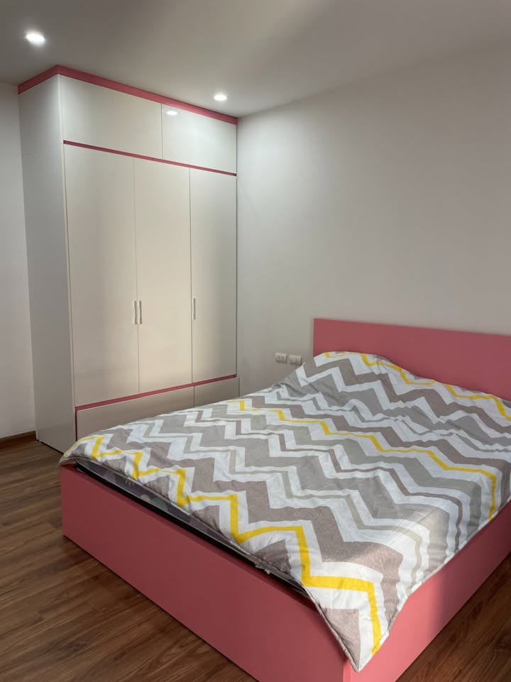 Căn hộ chung cư Việt Đức Complex 135m² giá 8.3 tỷ - Lô góc view hồ tuyệt đẹp!