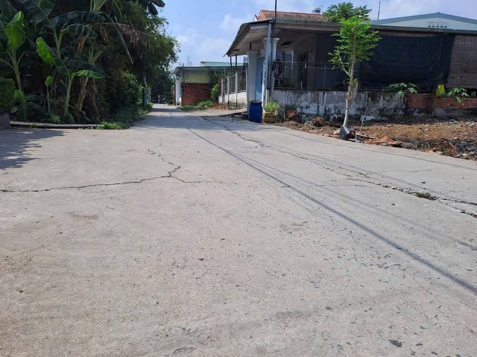 Đất thổ cư 125m² xã Đông Thạnh, Hóc Môn giá 3.15 tỷ - Vị trí đẹp, tiện ích đầy đủ!