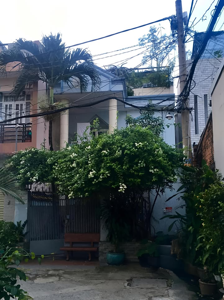 Nhà bán Đường Phạm Văn Chiêu, Gò Vấp 108m² giá 8.3 tỷ - Chính chủ, hẻm xe hơi thông!