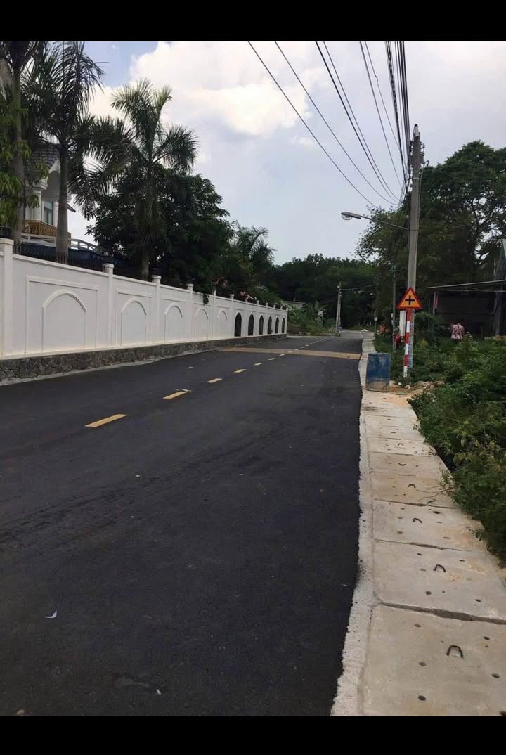 Đất thổ cư Phú Chánh, Tân Uyên 241m² giá chỉ 2.8 tỷ - Cơ hội đầu tư hiếm có!