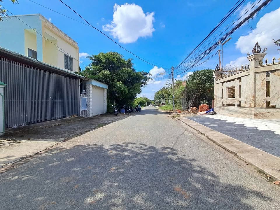 Đất nền Định Hòa Thủ Dầu Một 200m² giá 3 tỷ - Chính chủ, gần bệnh viện!