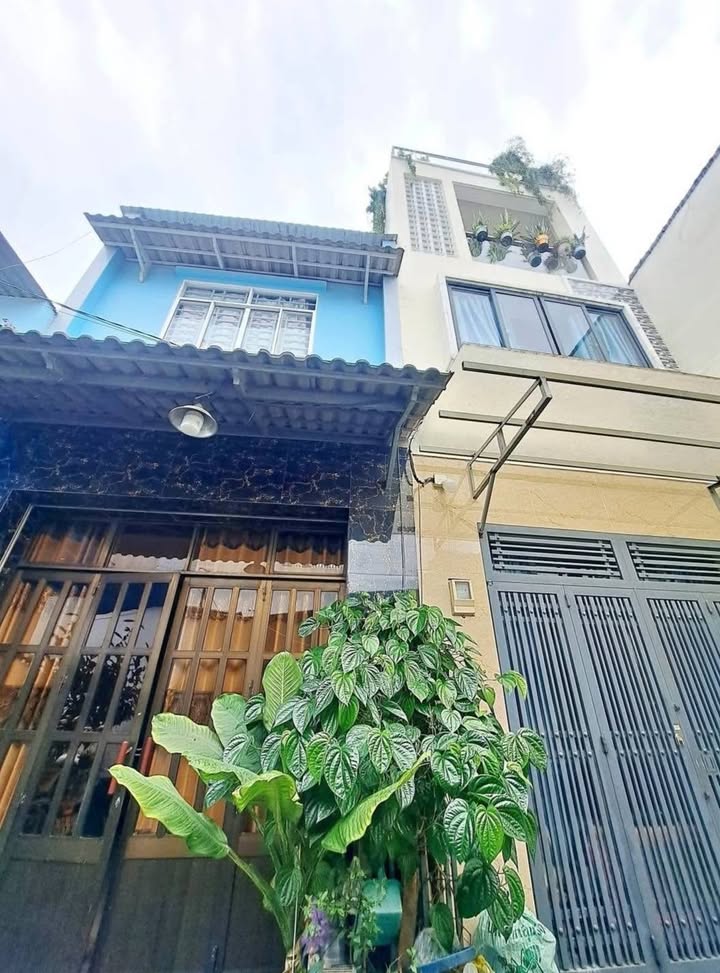 Nhà hẻm ô tô Võ Văn Kiệt, Q5 - 28m² giá 4.6 tỷ - Đầu tư sinh lời!