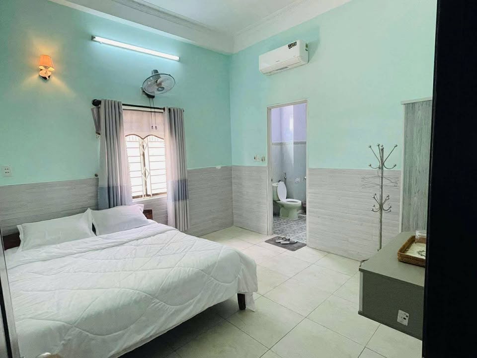 Cho thuê khách sạn Gia Đình Đà Nẵng 14 phòng - Vị trí đắc địa gần biển Non Nước