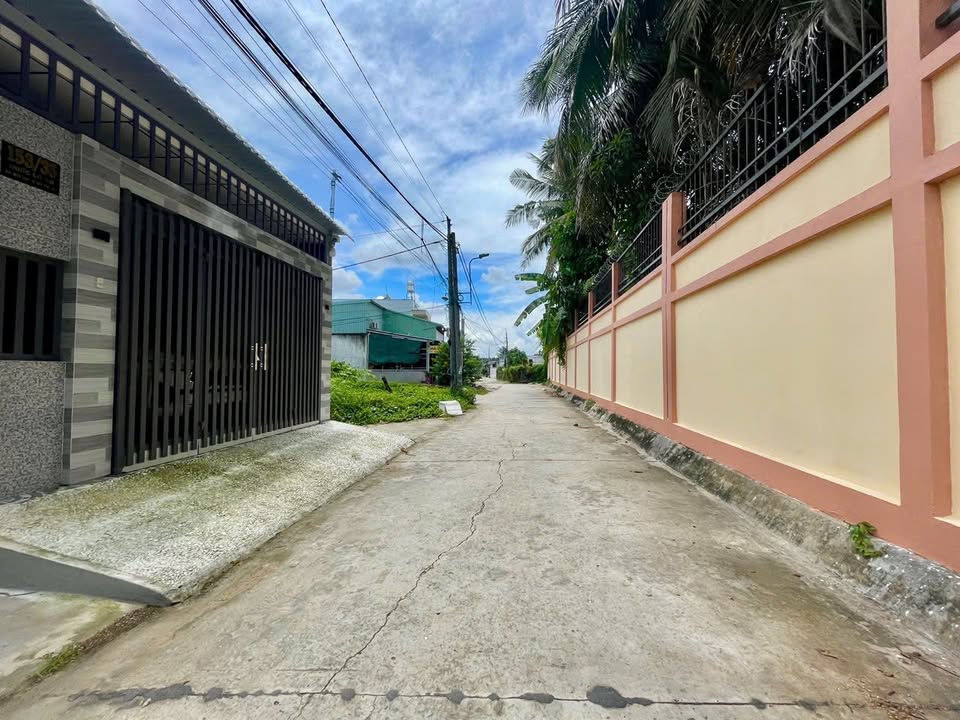 Đất nền góc 2 mặt tiền đường ô tô 6m gần Toà Án TP Mỹ Tho - Giá chỉ 1.75 tỷ!