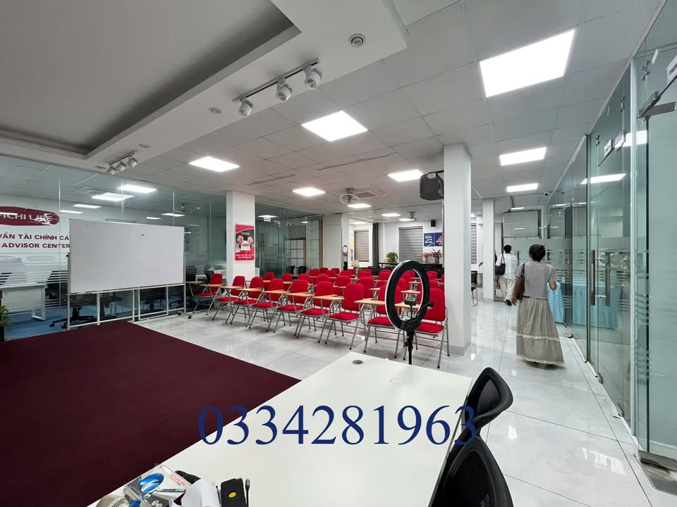 Văn phòng cho thuê Thái Hà 120m² giá 18 triệu - Không gian làm việc lý tưởng!