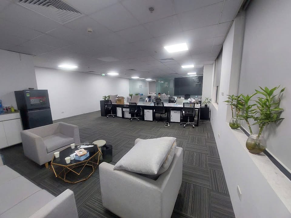 Cho thuê văn phòng tại Lê Văn Lương, Thanh Xuân 130m² - Đầy đủ tiện ích hiện đại!