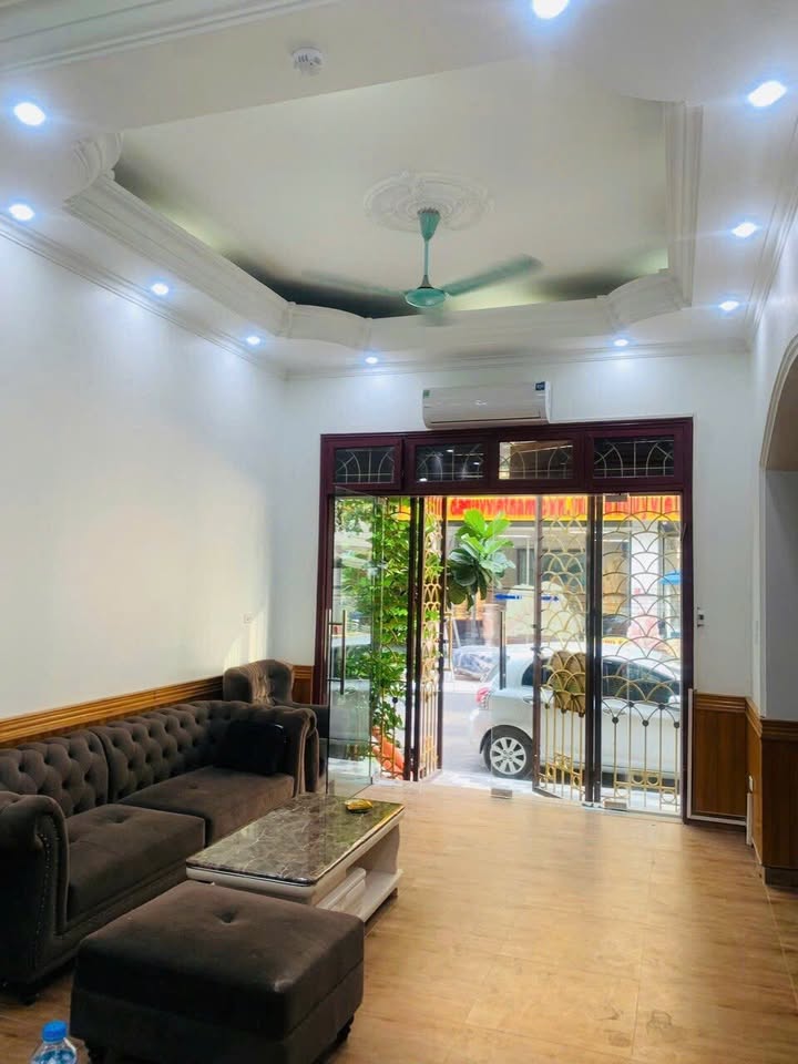 Nhà cho thuê khu phân lô Võ Chí Công, Tây Hồ 55m² giá 40 triệu - Kinh doanh lý tưởng!