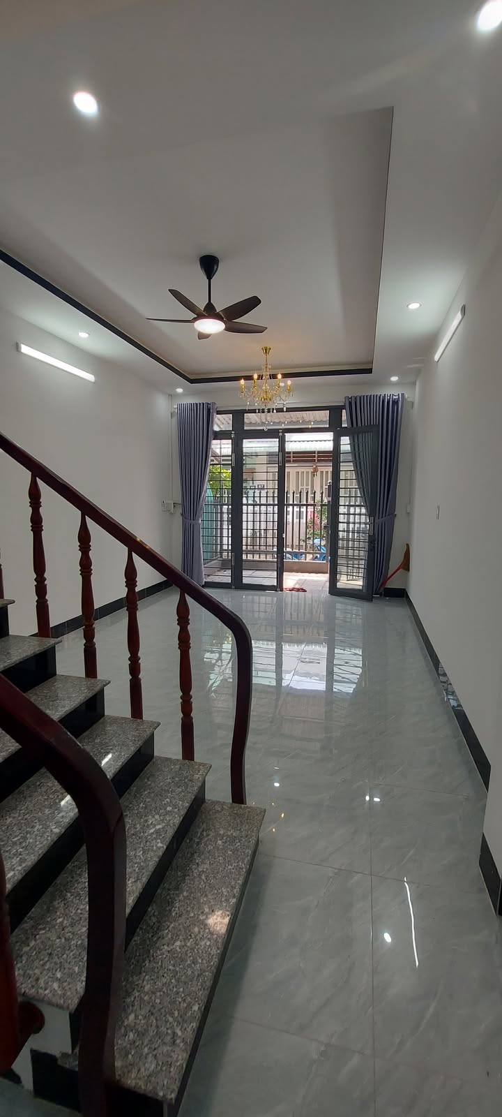 Nhà trệt lầu kiên cố tại Bình Khánh, An Giang 48m² giá 1.55 tỷ - Sẵn sàng vào ở ngay!