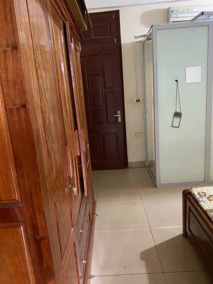 Căn hộ khép kín Ngọc Lâm 20m² giá 2.5 triệu - Đầy đủ nội thất, gần hồ Tai Trâu!