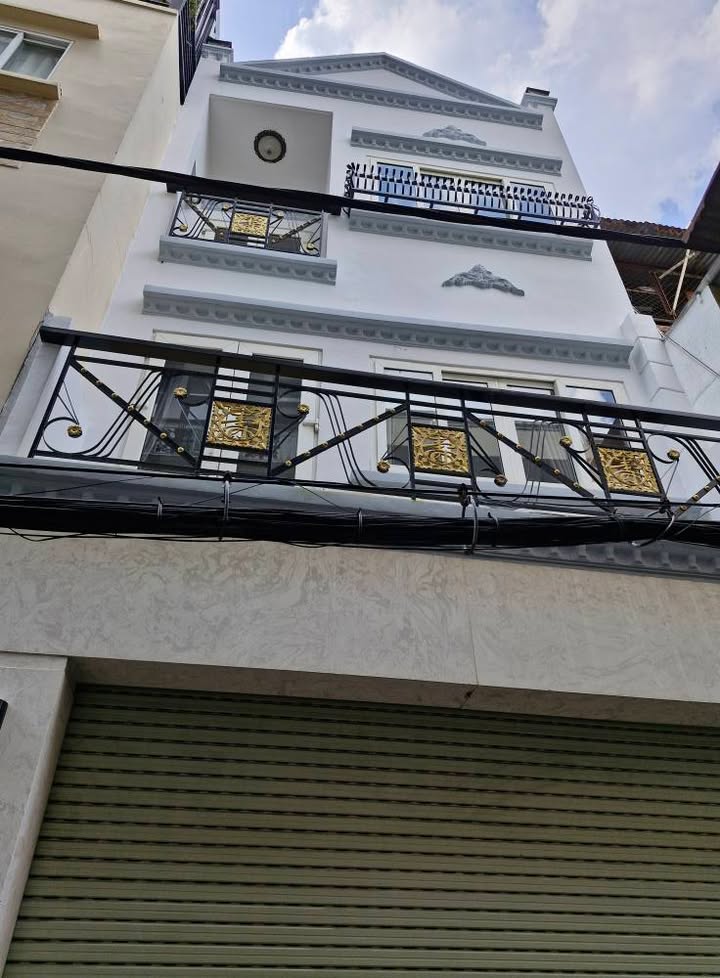 Nhà hẻm xe hơi Thích Quảng Đức, Phú Nhuận 33m² giá 6.3 tỷ - Sổ hồng hoàn công!