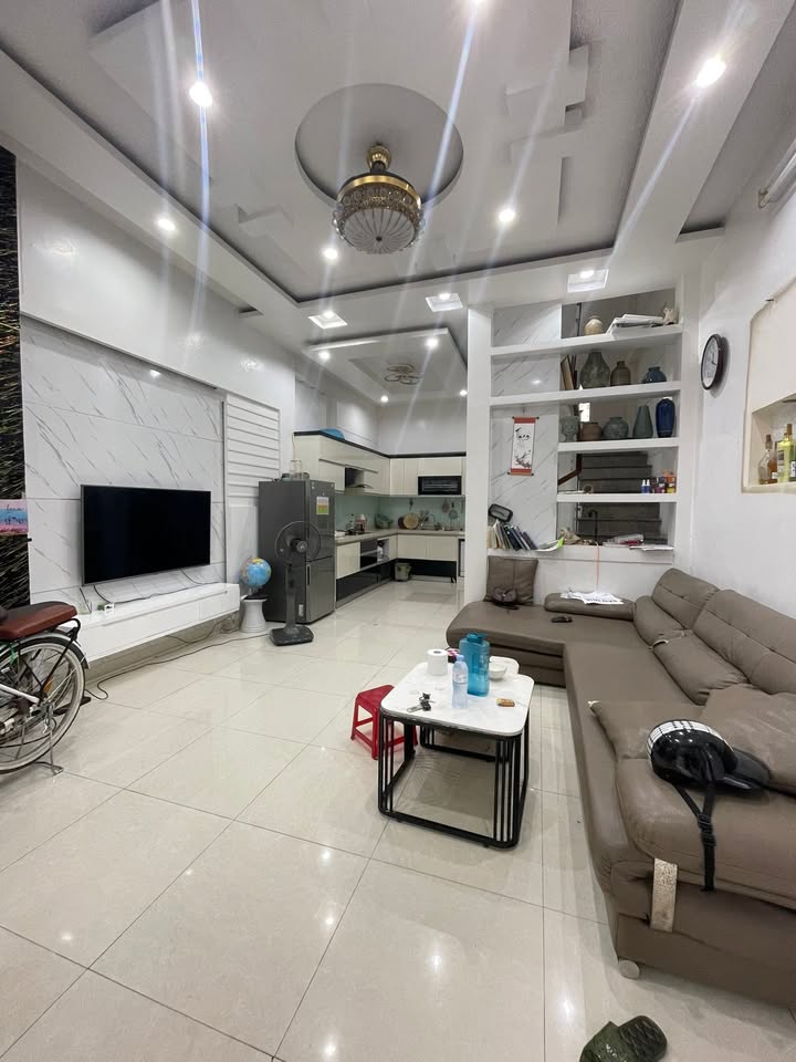 Nhà đẹp 4 tầng Hàng Kênh, Lê Chân, 40m² giá 2.95 tỷ - Sẵn sàng giao dịch!