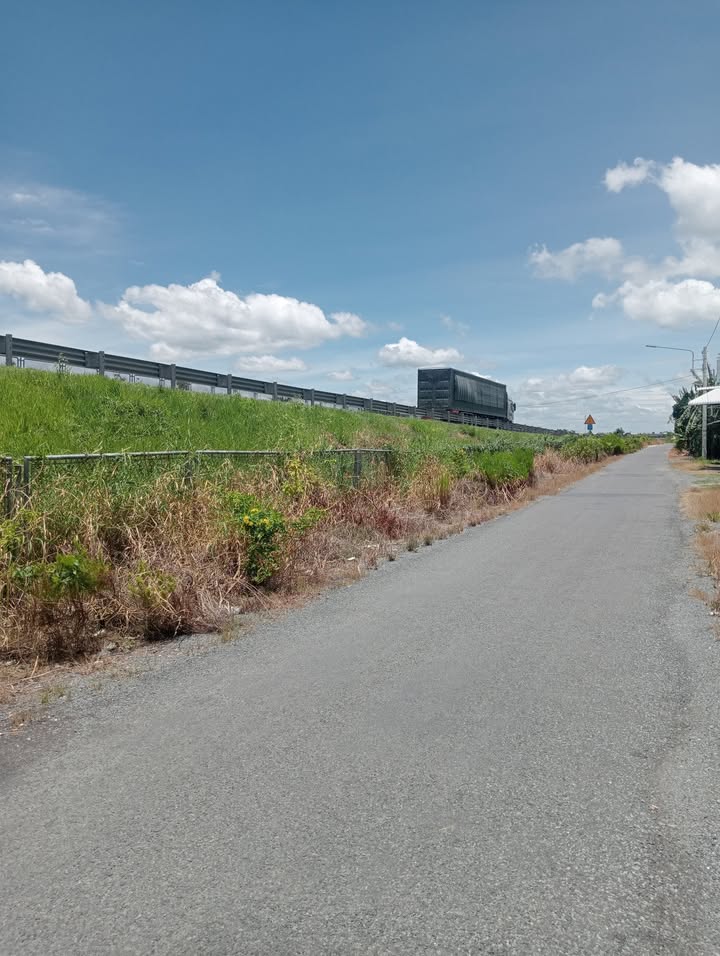 Đất nền mặt tiền 12m tại ấp Bình Sơn, Cai Lậy, Tiền Giang - Giá chỉ 2.04 tỷ