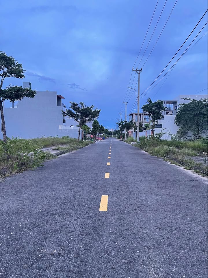 Đất nền Hòa Quý Đà Nẵng 105m² giá 5 tỷ - Đối diện khu quy hoạch trường học!