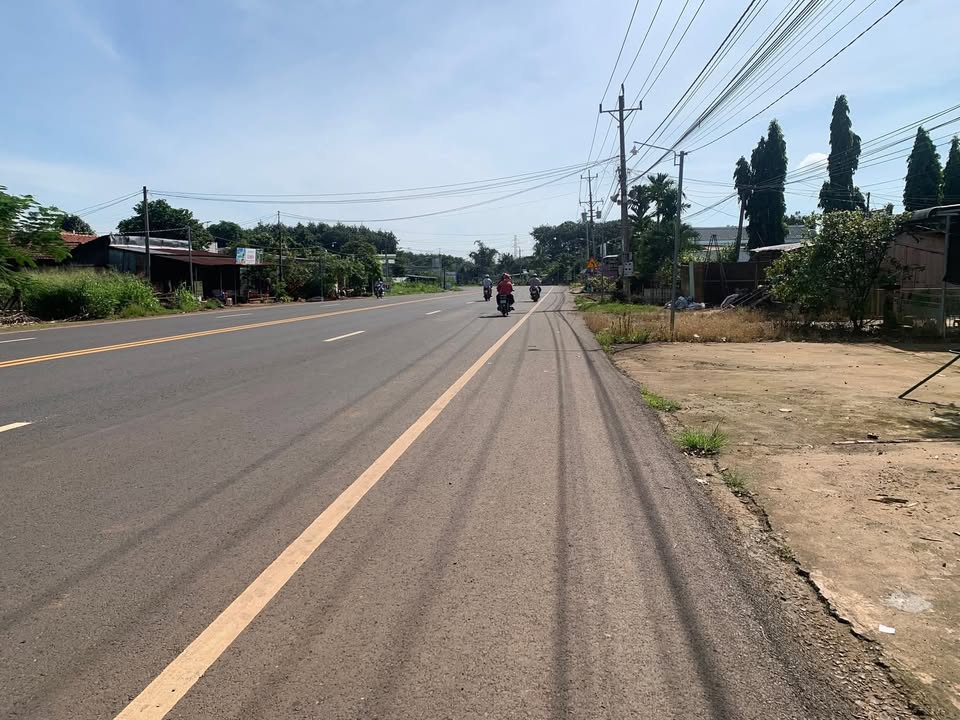 Đất mặt tiền ĐT 759B, Bù Gia Mập, 350m² - Giá chỉ 130 triệu, thương lượng nhẹ!