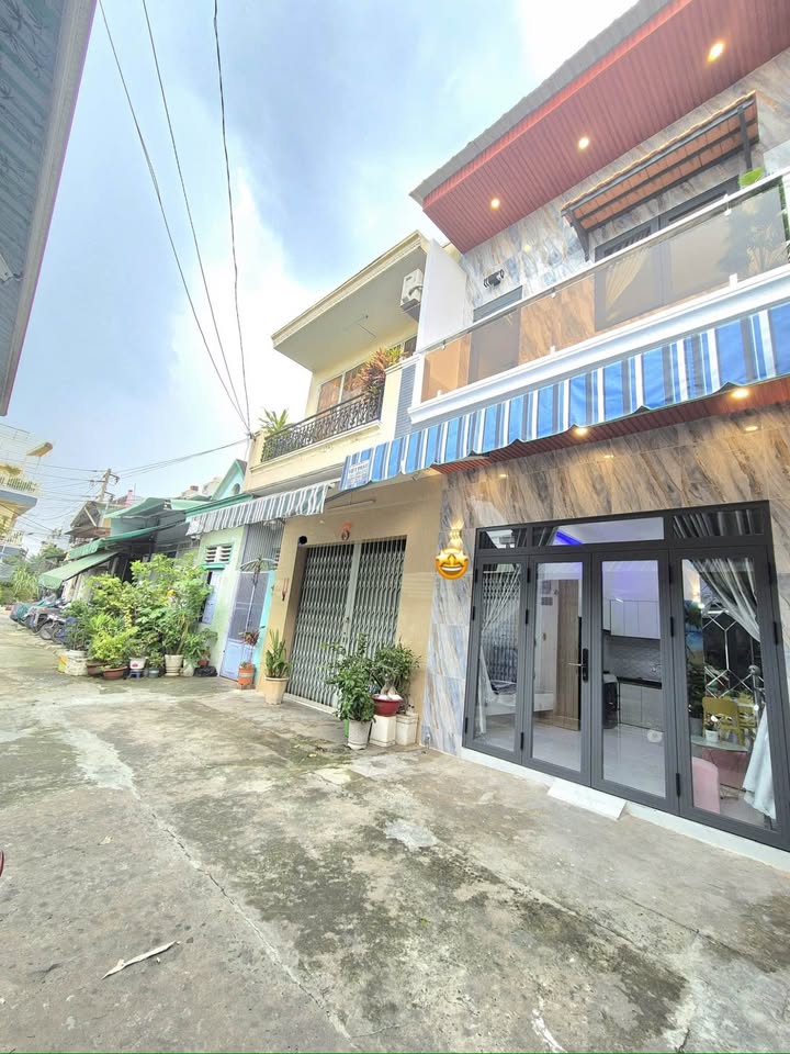 Nhà hẻm xe hơi Hòa Bình, Phường Hiệp Tân, Tân Phú 21.2m² giá 3.65 tỷ - Nhà mới đẹp full nội thất!