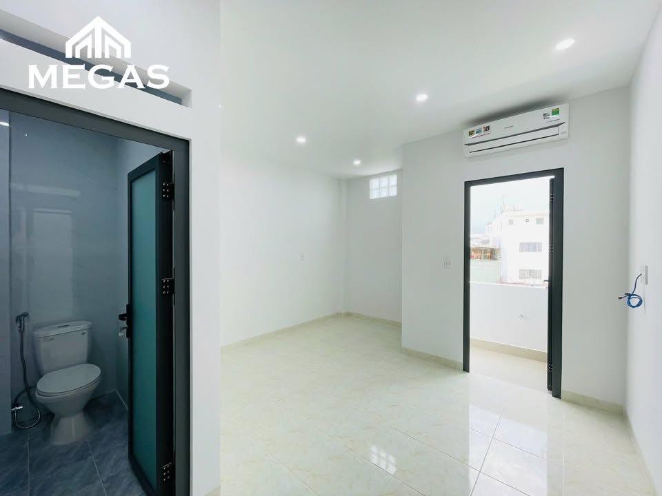 Phòng cho thuê Lý Thường Kiệt, Quận 10 giá 5 triệu - Ban công siêu thoáng, thang máy hiện đại!