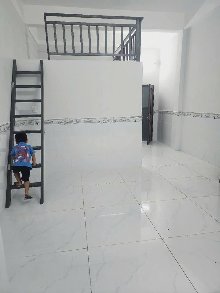 Căn hộ mini cho thuê tại Dĩ An 50m² giá chỉ 4 triệu - Miễn phí bãi đậu xe ô tô!
