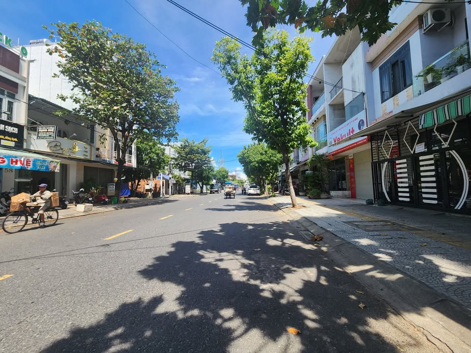 Nhà mặt tiền kinh doanh Nguyễn Đức Trung, Thanh Khê, 106m² giá 11 tỷ - Đầu tư sinh lời ngay!