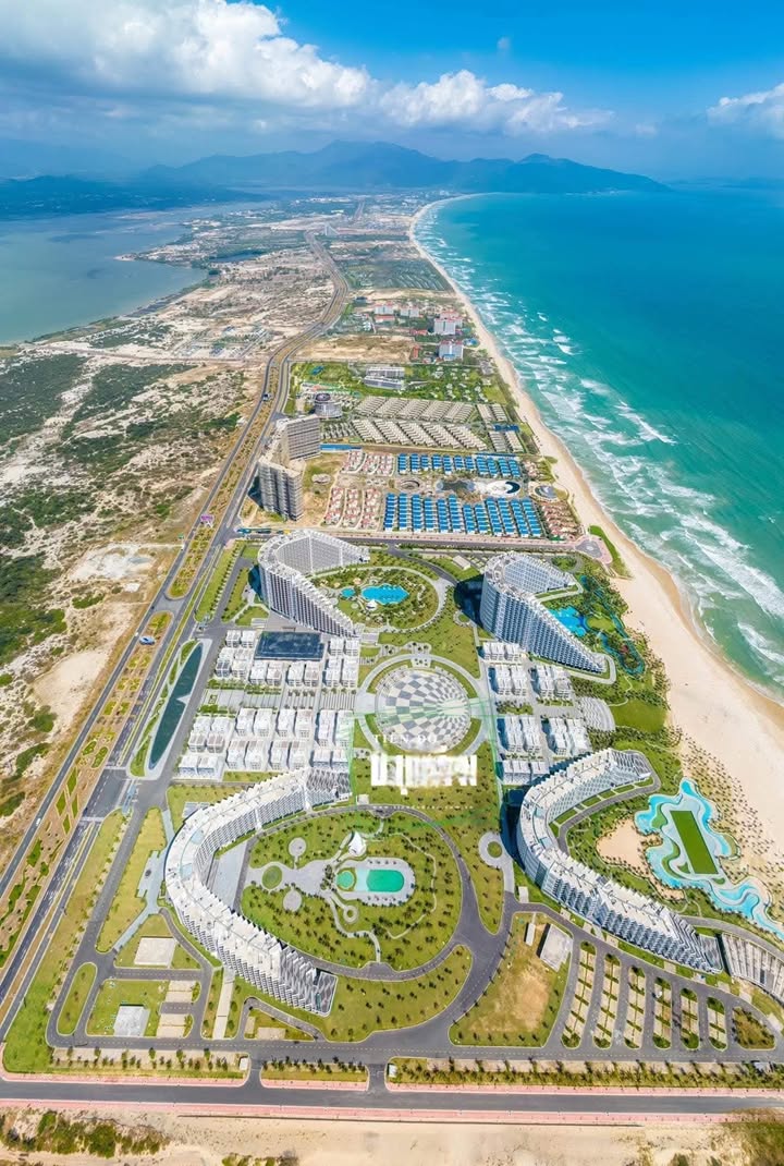 Bán lô đất góc 2 mặt tiền tại Cam Hải Đông 216m² giá 15 tỷ - Vị trí đẹp cho đầu tư!