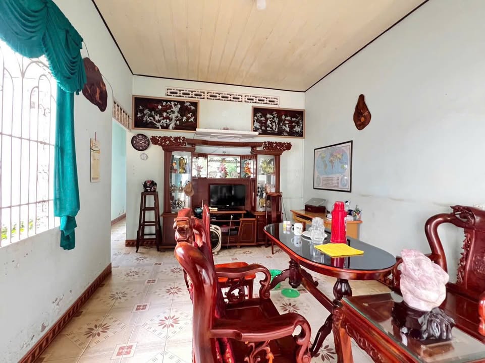 Nhà hẻm 149 Ama Khê, Buôn Ma Thuột 144m² giá 3.9 tỷ - Tiện ích đầy đủ, vị trí thuận lợi!