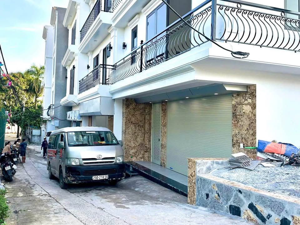 Nhà mặt ngõ Liên Mạc, Bắc Từ Liêm 35m² giá 6 tỷ - Ô tô vào nhà, thang máy tiện nghi!