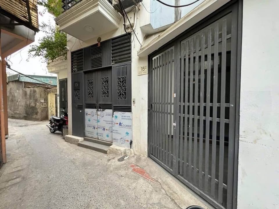 Nhà phố Minh Khai 42m² giá 5xx triệu - Vị trí đẹp gần trường học và chợ dân sinh!