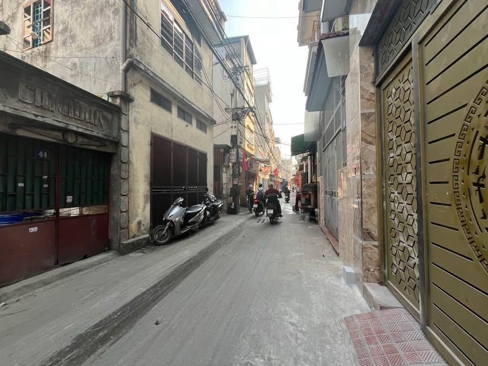 Nhà riêng Nam Dư 35m² giá 4 tỷ - Full nội thất, chỉ việc dọn vào ở!