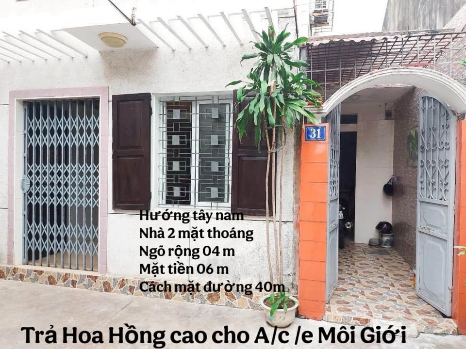 Nhà mặt ngõ 720 Nguyễn Văn Linh, 55m² giá thỏa thuận - An ninh tốt, gần chợ và bệnh viện!