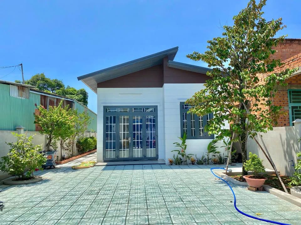 Nhà vườn Phước Thạnh, Củ Chi 450m² - Gần kênh Đông, thuận tiện đi lại!