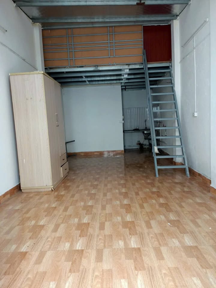 Nhà cho thuê tại Lĩnh Nam, Hoàng Mai 32m² giá 4 triệu - Không thể bỏ lỡ!