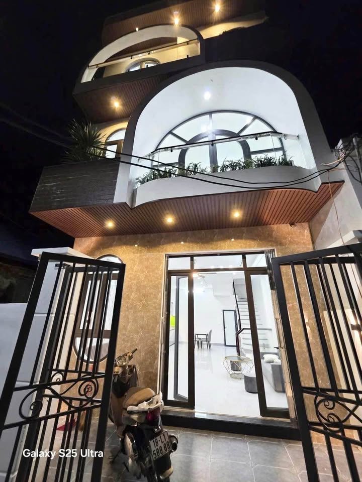 Nhà 3 tầng lô góc Tô Hiến Thành 63m² giá 2.85 tỷ - Thiết kế hiện đại, ô tô đỗ cửa!