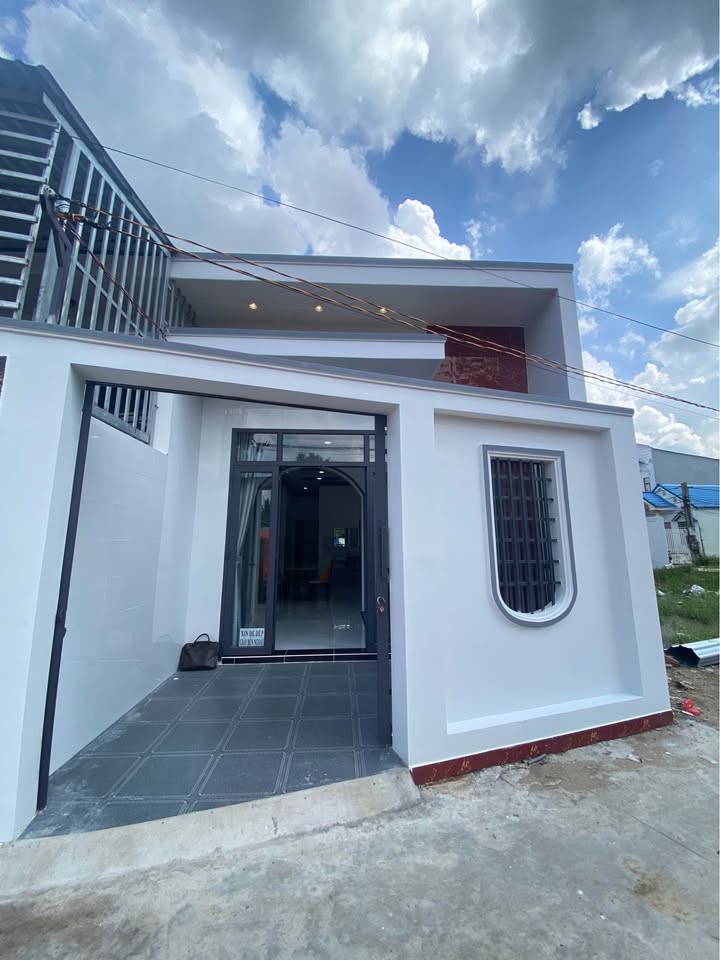 Nhà riêng KP4 Phường Trung An Mỹ Tho 87m² giá 1.3 tỷ - Thiết kế hiện đại, sẵn sàng vào ở!