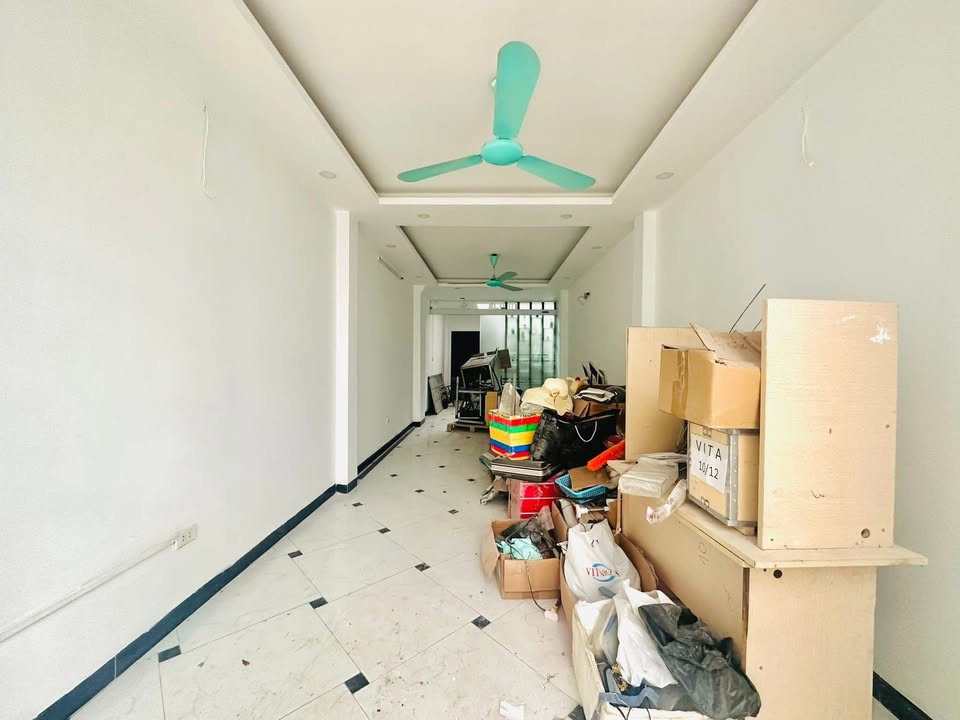 Nhà phố Kim Giang, Hoàng Mai 51m² giá 13 tỷ - Kinh doanh tốt, ô tô đỗ cửa!