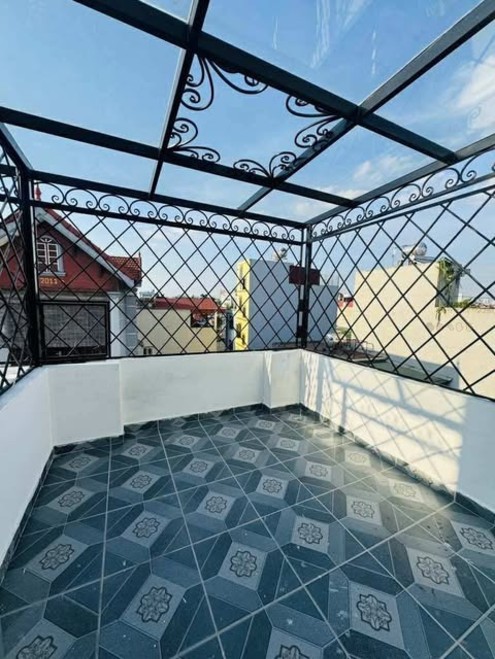 Nhà 6 tầng Phú Diễn 37m² giá 9.55 tỷ - Ô tô đỗ cửa, không thể bỏ lỡ!