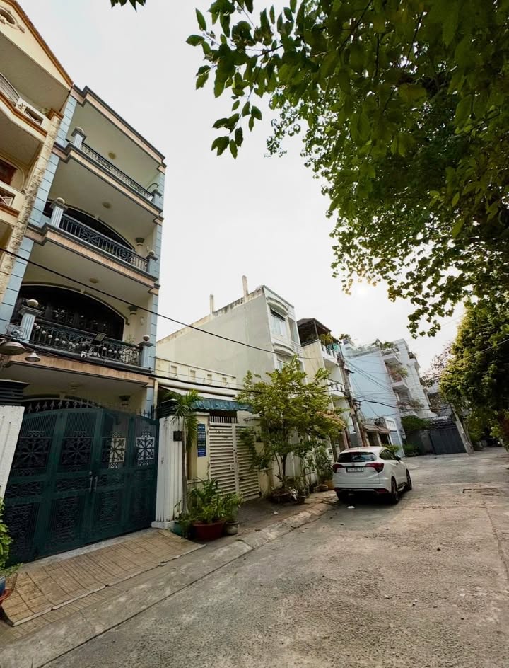 Nhà riêng 150m² Hẻm 8m Bạch Đằng, Bình Thạnh - Giá 16.49 tỷ, Sổ hồng chính chủ!