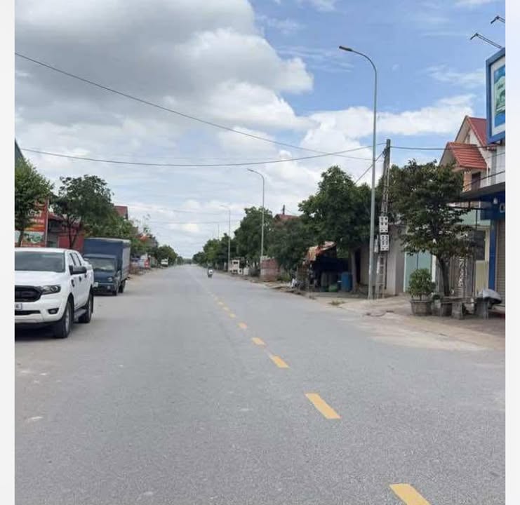 Nhà 2 tầng mặt tiền 10m tại Tỉnh lộ 285, Lai Hạ - Giá 4 tỷ, sẵn sàng kinh doanh!