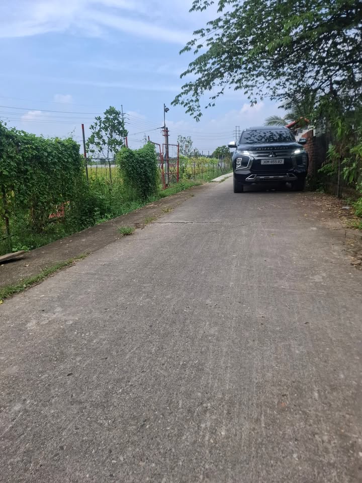 Lô đất Hiền Ninh - Sóc Sơn 100m² giá 3.2 tỷ - Cơ hội đầu tư tuyệt vời!