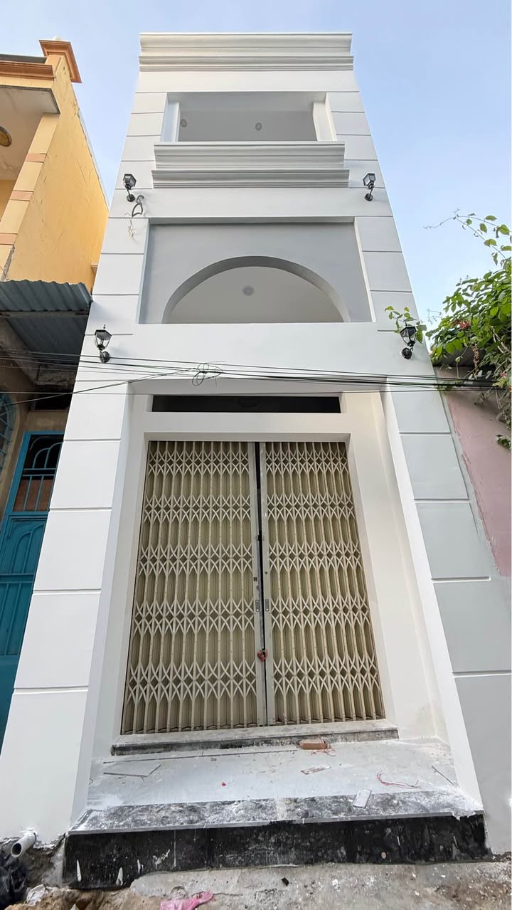 Nhà 2 tầng mới đẹp hẻm ô tô Nguyễn Thái Học 39m² giá 3.55 tỷ - Sổ đỏ chính chủ!