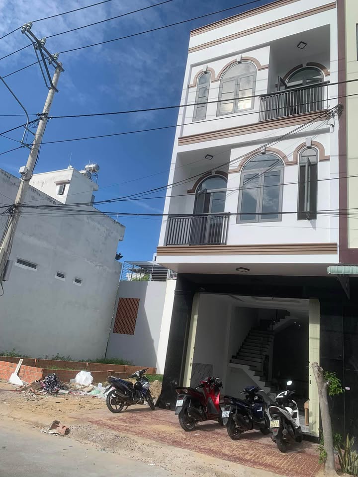 Nhà 3 mê chính chủ tại Quy Nhơn Nam 80m² - Full nội thất đẹp!