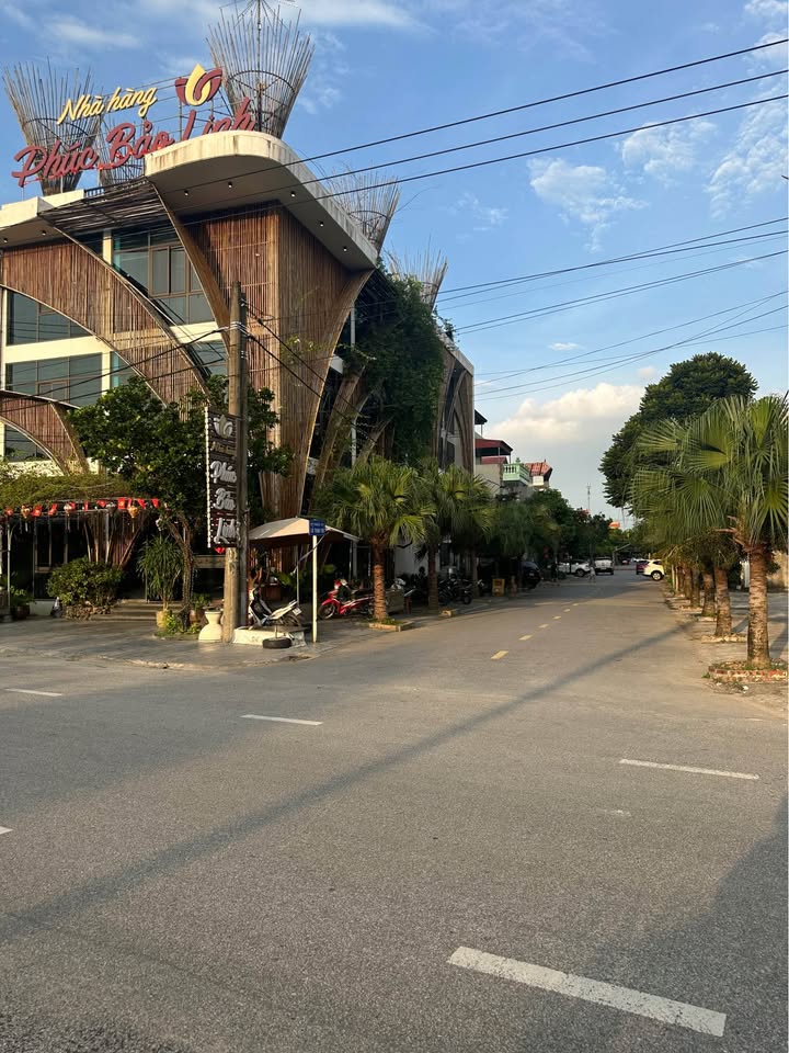 Đất nền phường Hoa Lư Ninh Bình 90m² giá 7 tỷ - Vị trí đẹp, giao thông thuận lợi!