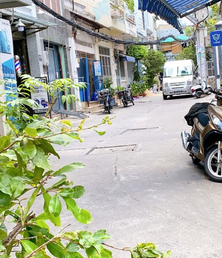 Nhà đẹp CMT8 Quận 10 44m² giá 7 tỷ - Đầu tư sinh lời ngay!